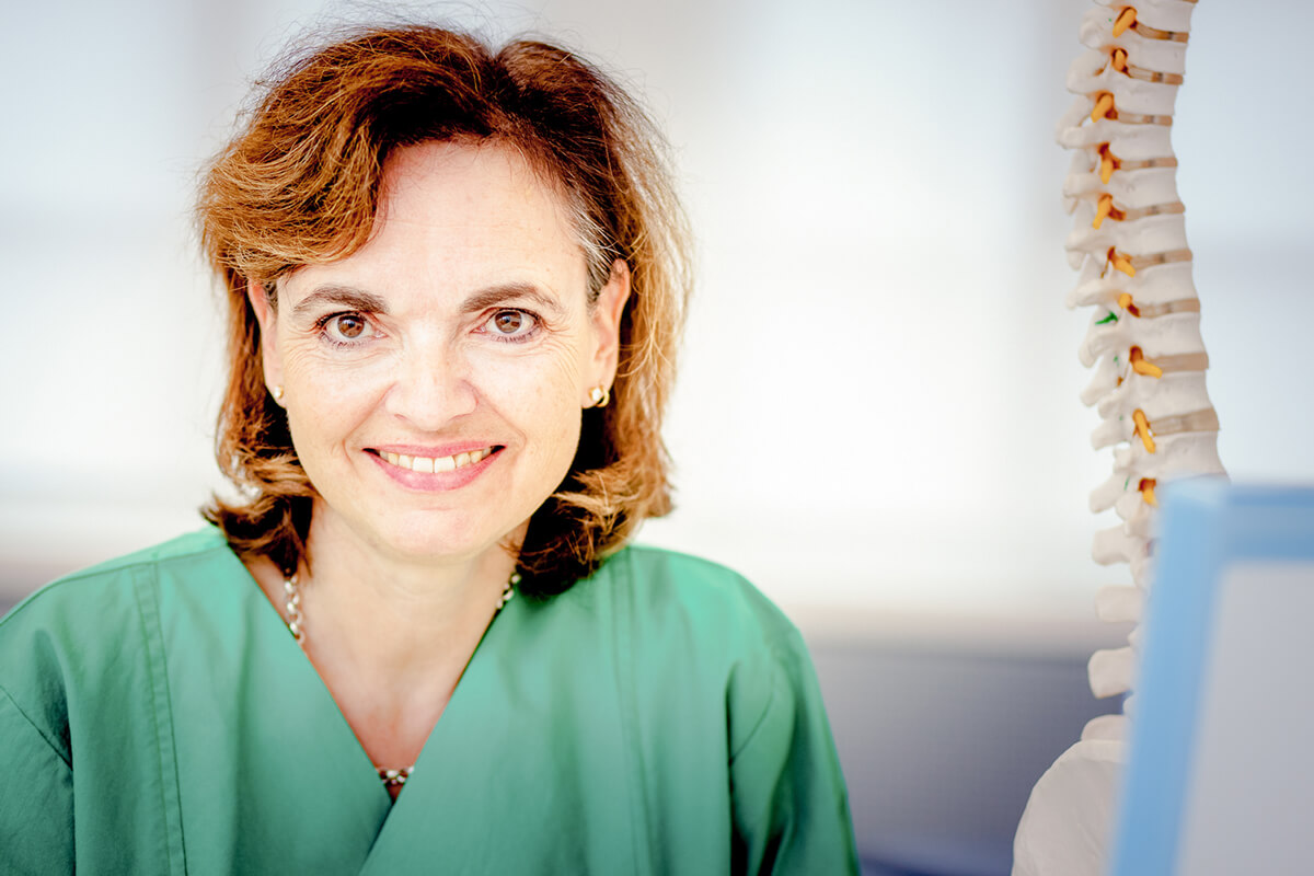 Dr. Melani Endrizzi, private practice for gold therapy in Dusseldorf, Berlin, Constance